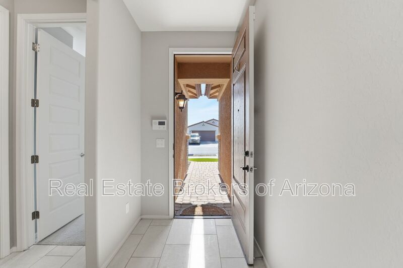 Modern Surprise Home with 3-Car Garage and Designer Upgrades property image