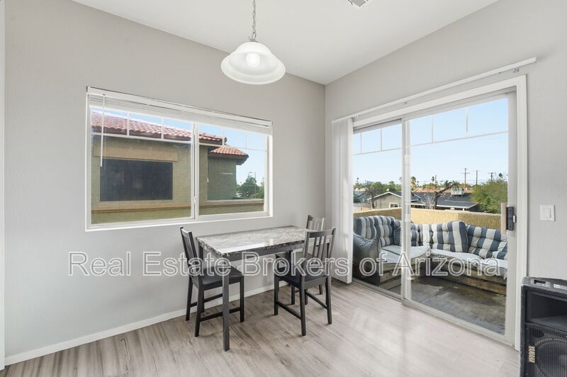 Bright 3-Bed Townhouse in Quiet Gated Community Near ASU property image