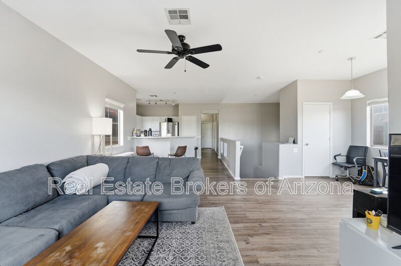 Bright 3-Bed Townhouse in Quiet Gated Community Near ASU property image