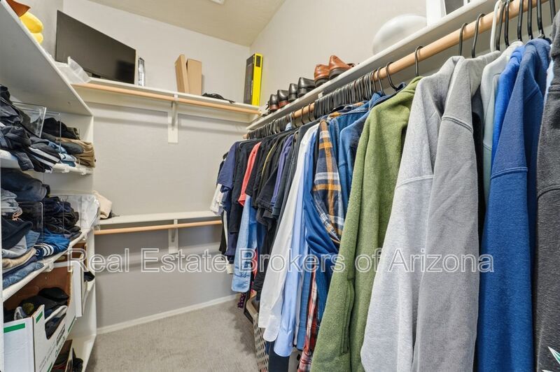 Bright 3-Bed Townhouse in Quiet Gated Community Near ASU property image