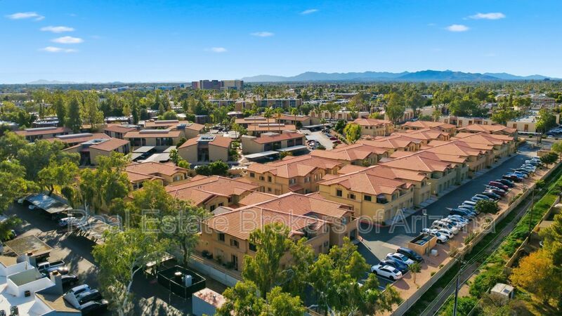 Bright 3-Bed Townhouse in Quiet Gated Community Near ASU property image