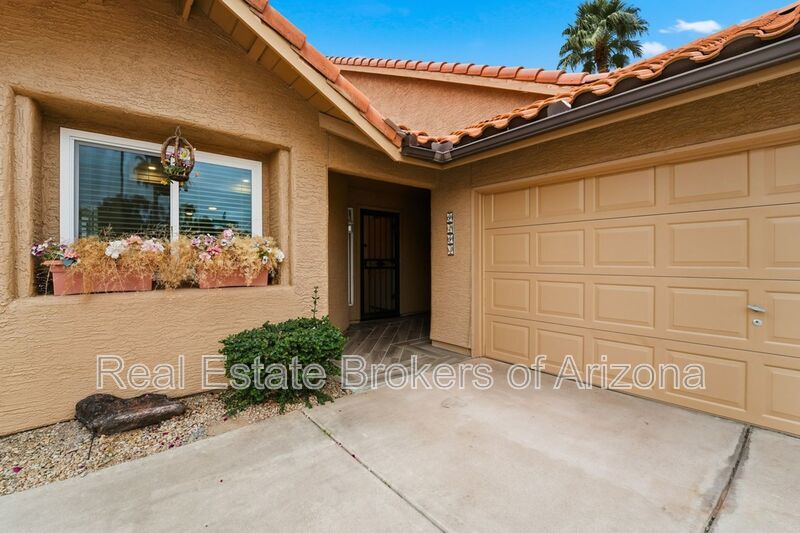 Fully Furnished Scottsdale Home with Bonus Room & 2-Car Garage property image