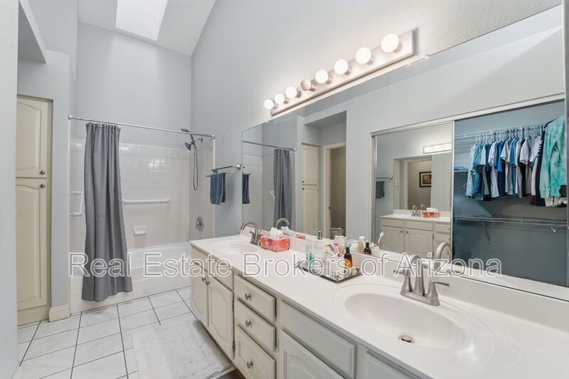 Fully Furnished Scottsdale Home with Bonus Room & 2-Car Garage property image