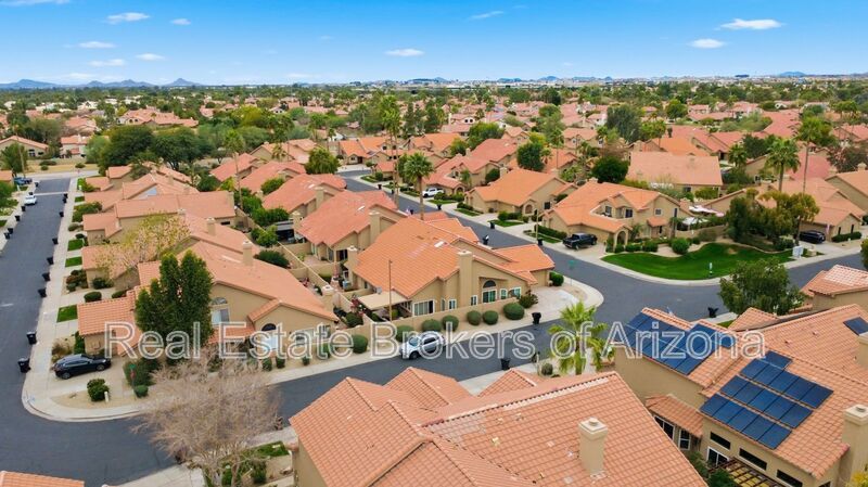 Fully Furnished Scottsdale Home with Bonus Room & 2-Car Garage property image