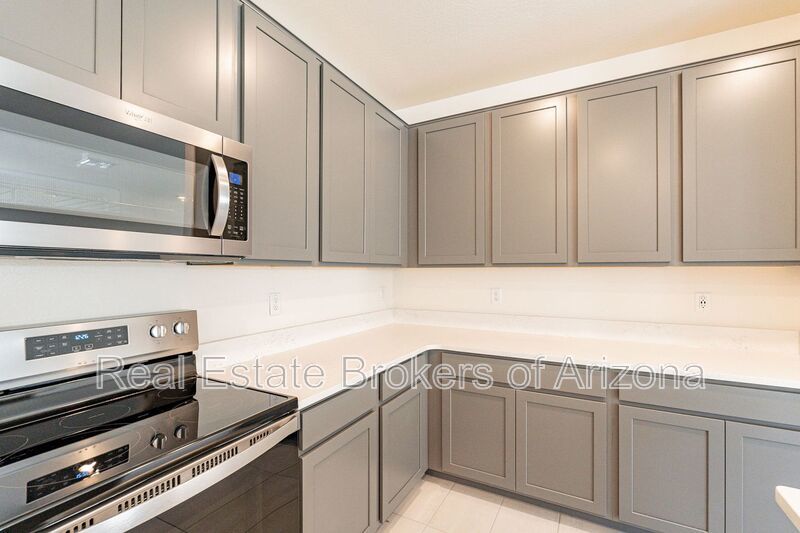 Modern 3-Bed + Den Home in Ventana De Estrellas property image