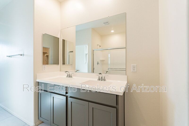 Modern 3-Bed + Den Home in Ventana De Estrellas property image