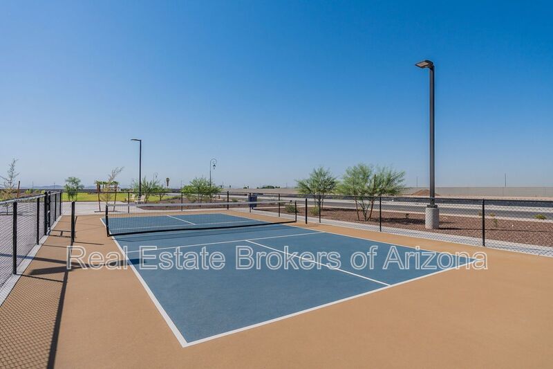 Modern 3-Bed + Den Home in Ventana De Estrellas property image