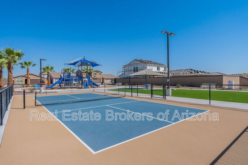 Modern 3-Bed + Den Home in Ventana De Estrellas property image