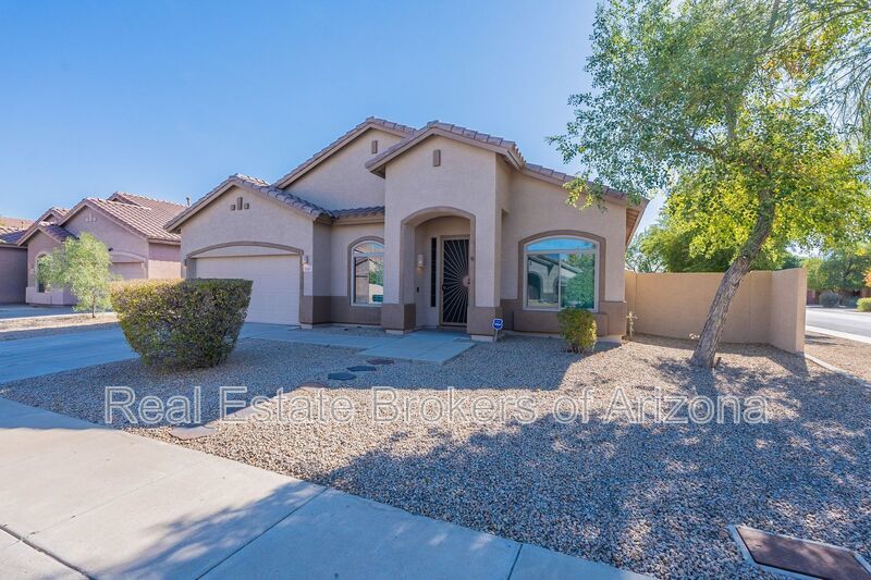 4-Bedroom Pool Home Minutes from Arrowhead Shopping & Dining property image