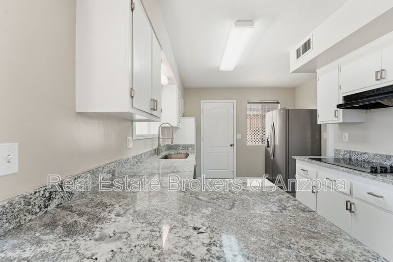 Comfortable 2-Bed Sun City Retreat with Vinyl Flooring & Fresh Paint property image