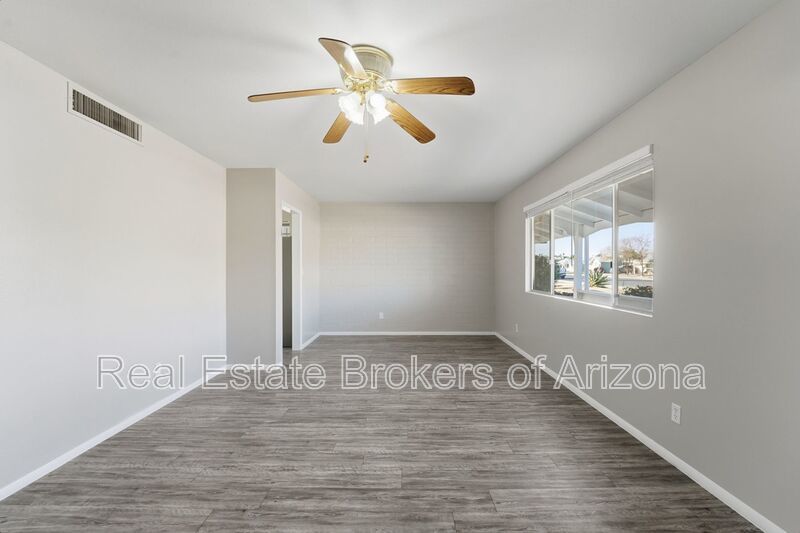 Comfortable 2-Bed Sun City Retreat with Vinyl Flooring & Fresh Paint property image