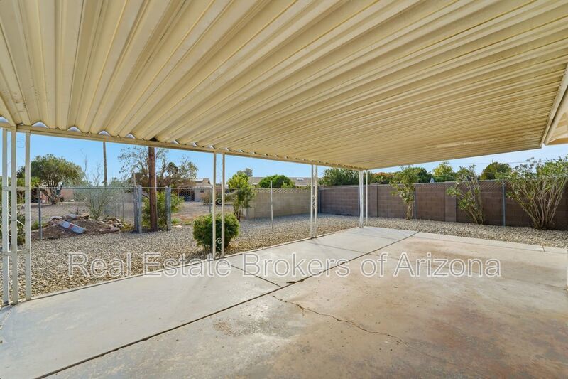 Comfortable 2-Bed Sun City Retreat with Vinyl Flooring & Fresh Paint property image