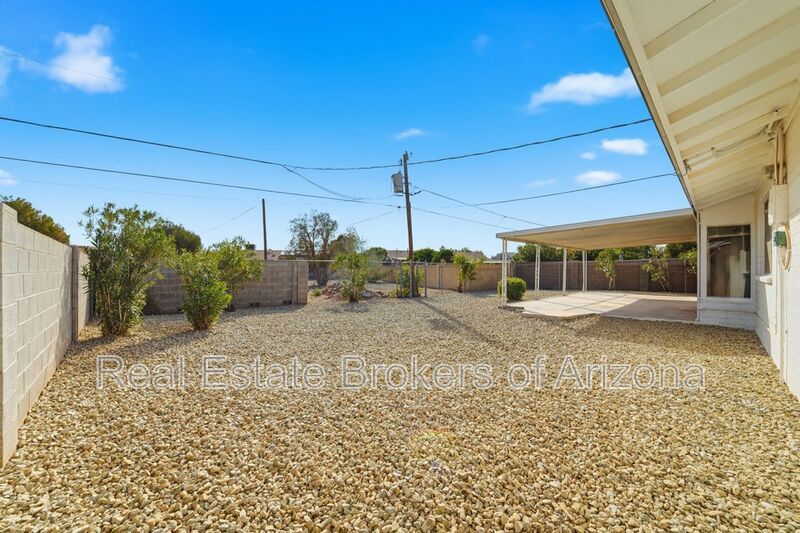 Comfortable 2-Bed Sun City Retreat with Vinyl Flooring & Fresh Paint property image