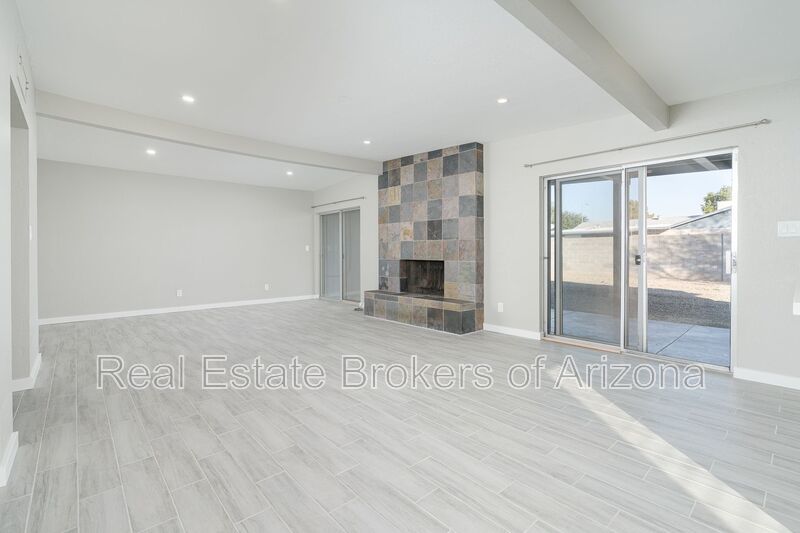 Stunning 3-Bedroom Home in Prime Glendale Location property image