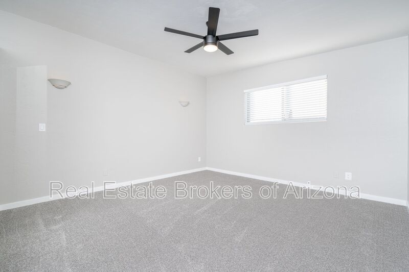 Stunning 3-Bedroom Home in Prime Glendale Location property image