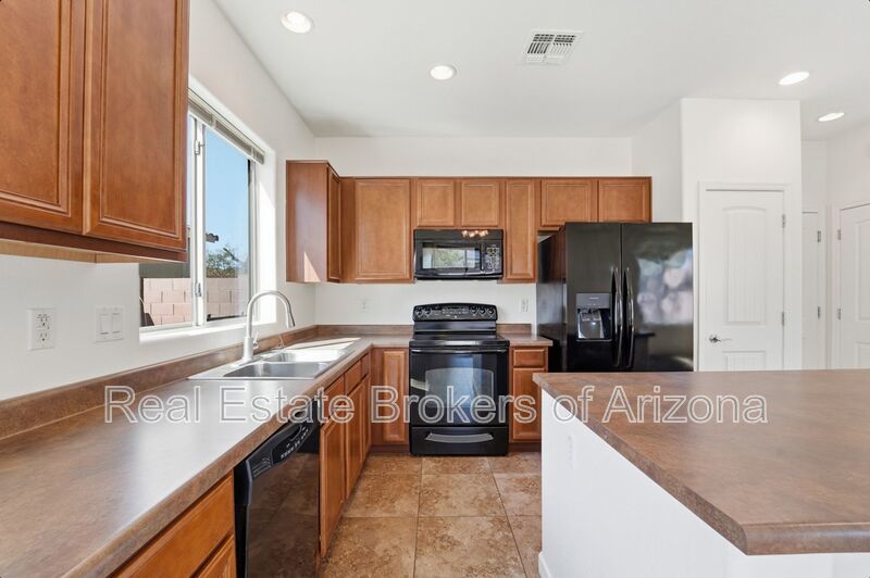 Spacious 4BR Home with Pool Near Parks & Shopping property image