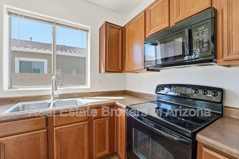 Spacious 4BR Home with Pool Near Parks & Shopping property image