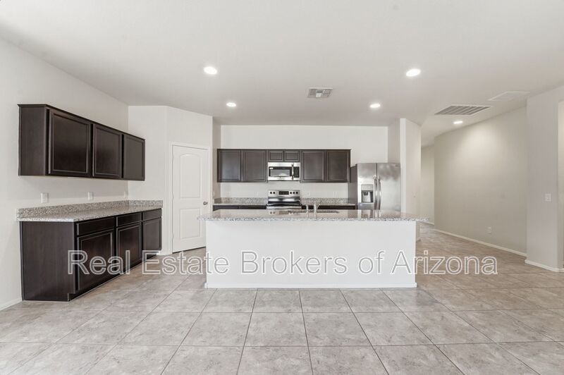 Stylish 3BR Home with Granite Counters + Community Parks & Splash Pads property image