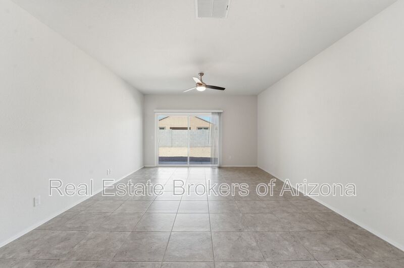 Stylish 3BR Home with Granite Counters + Community Parks & Splash Pads property image