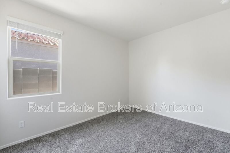 Stylish 3BR Home with Granite Counters + Community Parks & Splash Pads property image