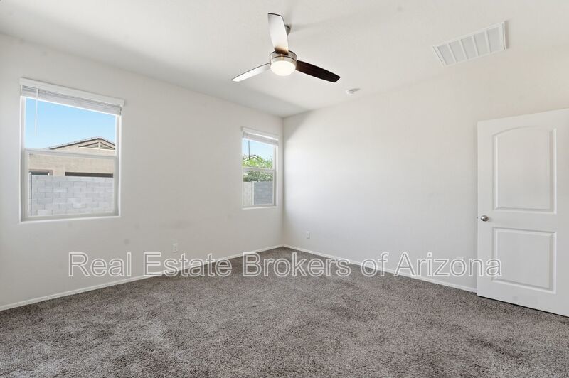 Stylish 3BR Home with Granite Counters + Community Parks & Splash Pads property image