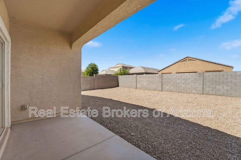 Stylish 3BR Home with Granite Counters + Community Parks & Splash Pads property image