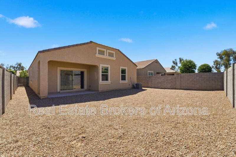 Stylish 3BR Home with Granite Counters + Community Parks & Splash Pads property image