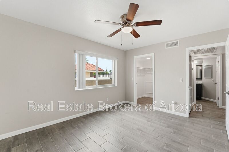 Central Phoenix Gem! Private Patio, Gated, Pool + Underground Parking property image