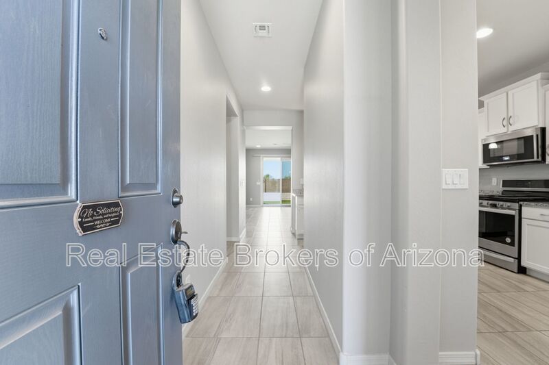 Modern 3 Bed in Vista de Montana | Open Layout + Prime Location property image