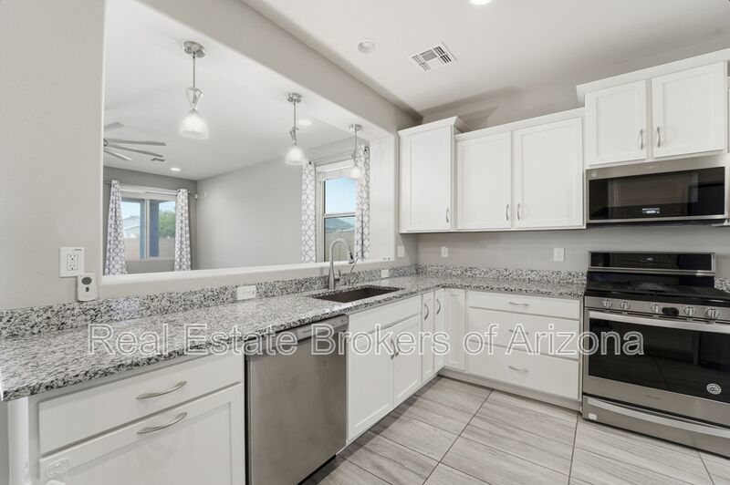 Modern 3 Bed in Vista de Montana | Open Layout + Prime Location property image
