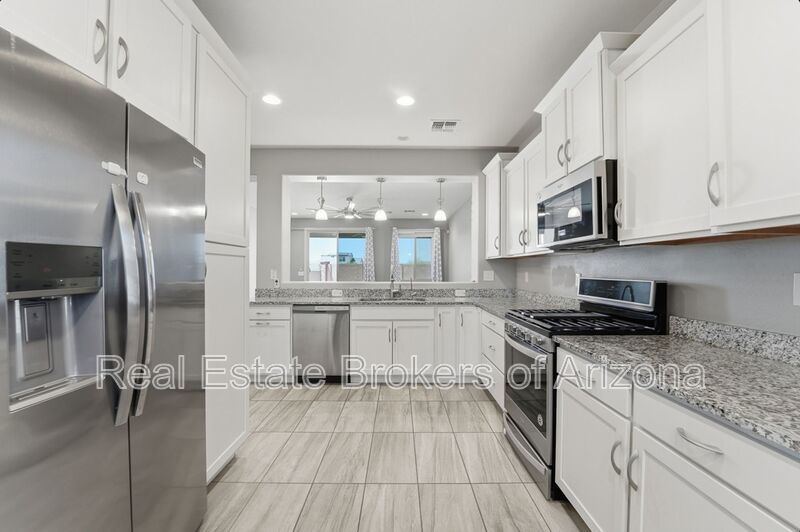 Modern 3 Bed in Vista de Montana | Open Layout + Prime Location property image