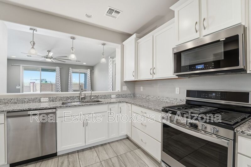 Modern 3 Bed in Vista de Montana | Open Layout + Prime Location property image
