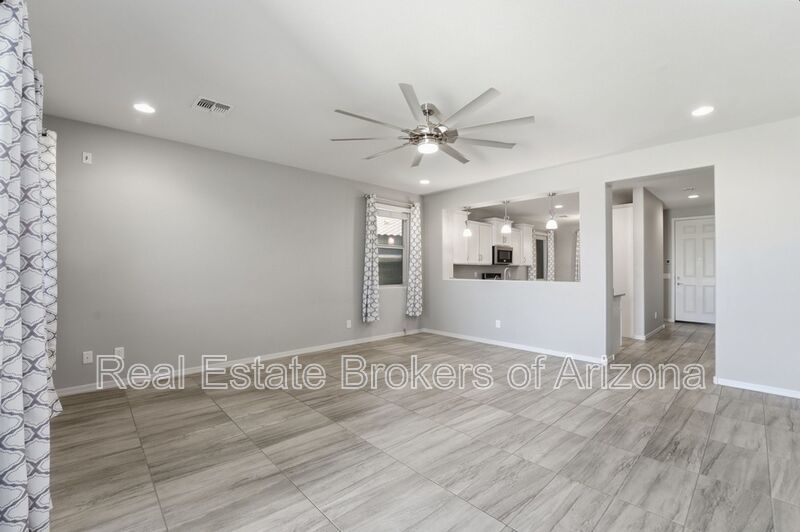 Modern 3 Bed in Vista de Montana | Open Layout + Prime Location property image