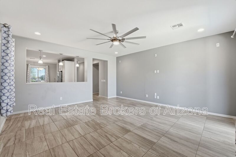 Modern 3 Bed in Vista de Montana | Open Layout + Prime Location property image