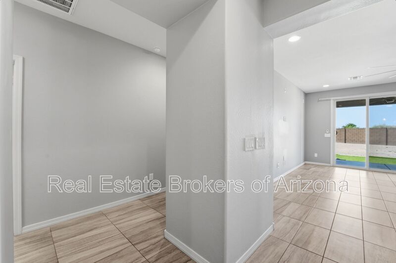 Modern 3 Bed in Vista de Montana | Open Layout + Prime Location property image