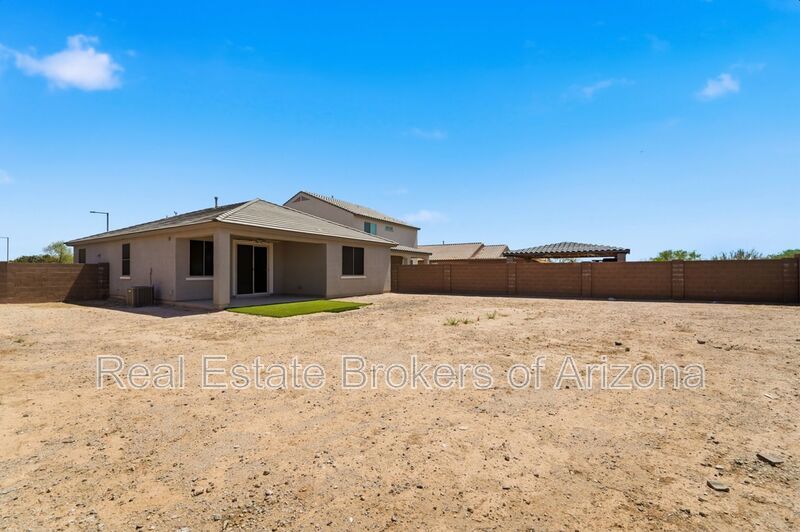 Modern 3 Bed in Vista de Montana | Open Layout + Prime Location property image
