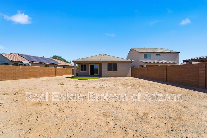 Modern 3 Bed in Vista de Montana | Open Layout + Prime Location property image