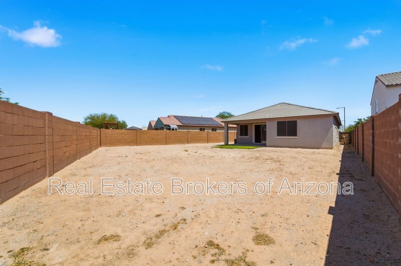 Modern 3 Bed in Vista de Montana | Open Layout + Prime Location property image