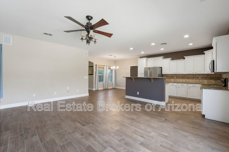 Luxury Gilbert Rental | Pool, 4-Car Garage, Solar + BBQ Setup property image