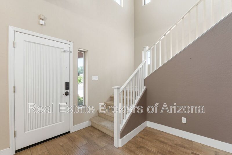 Luxury Gilbert Rental | Pool, 4-Car Garage, Solar + BBQ Setup property image