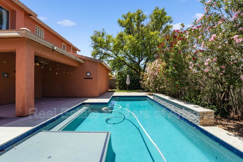 Luxury Gilbert Rental | Pool, 4-Car Garage, Solar + BBQ Setup property image