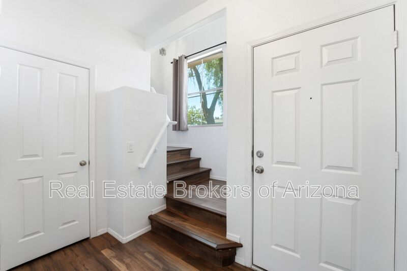 Prime Tempe Location! 3 Bed Townhome w/ Private Patio & Garage property image