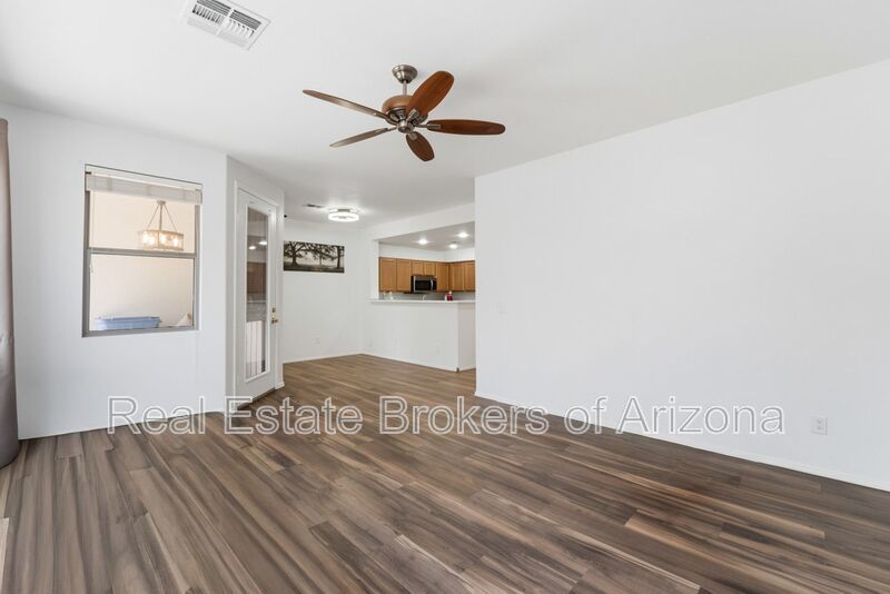 Prime Tempe Location! 3 Bed Townhome w/ Private Patio & Garage property image