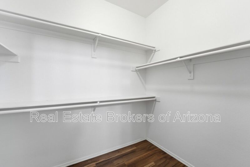 Prime Tempe Location! 3 Bed Townhome w/ Private Patio & Garage property image