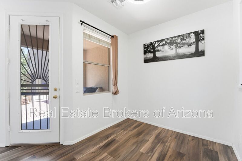 Prime Tempe Location! 3 Bed Townhome w/ Private Patio & Garage property image