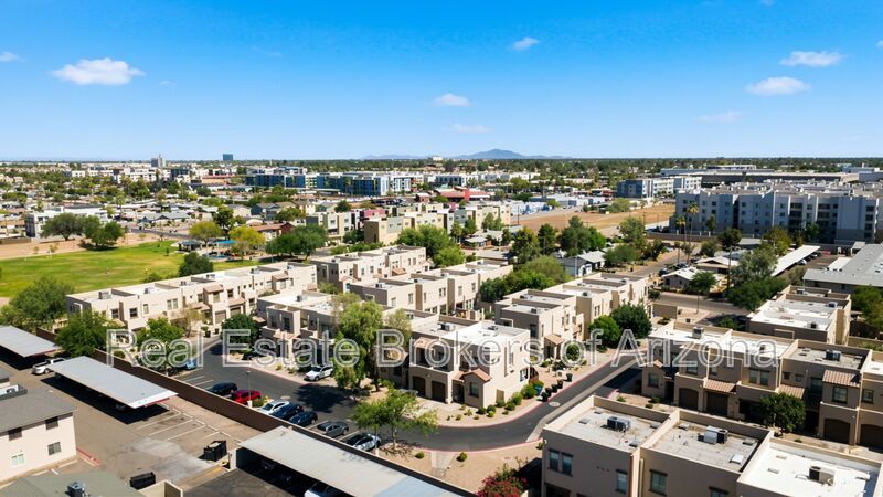 Prime Tempe Location! 3 Bed Townhome w/ Private Patio & Garage property image