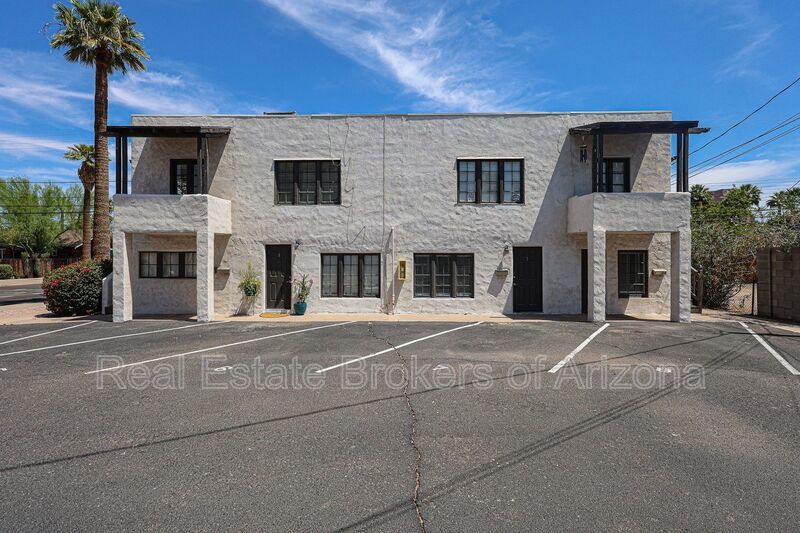 Historic Roosevelt District Living | Renovated 1 Bed Near Downtown property image