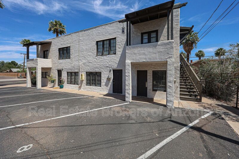 Historic Roosevelt District Living | Renovated 1 Bed Near Downtown property image