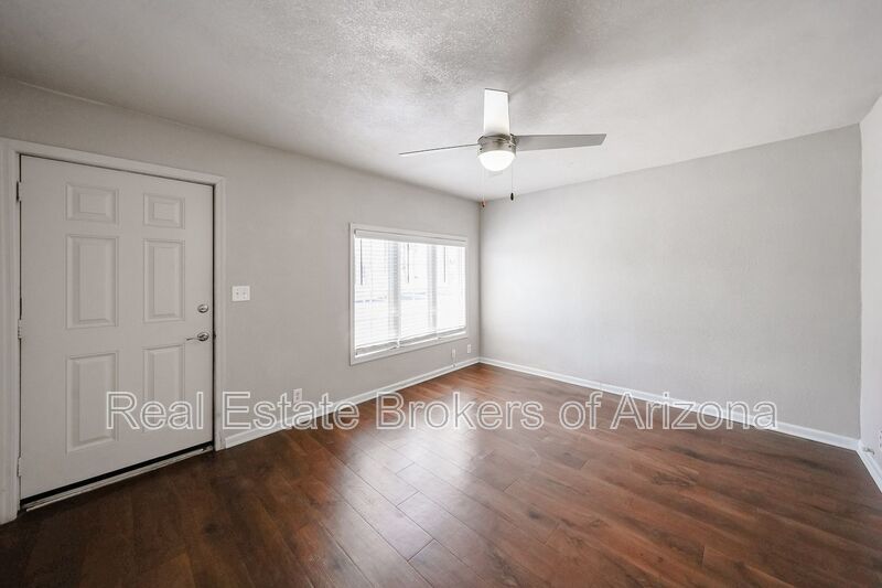 Historic Roosevelt District Living | Renovated 1 Bed Near Downtown property image