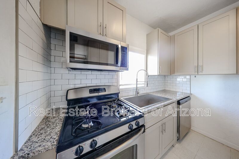 Downtown Phoenix Lifestyle | Renovated 1 Bed in Roosevelt District property image
